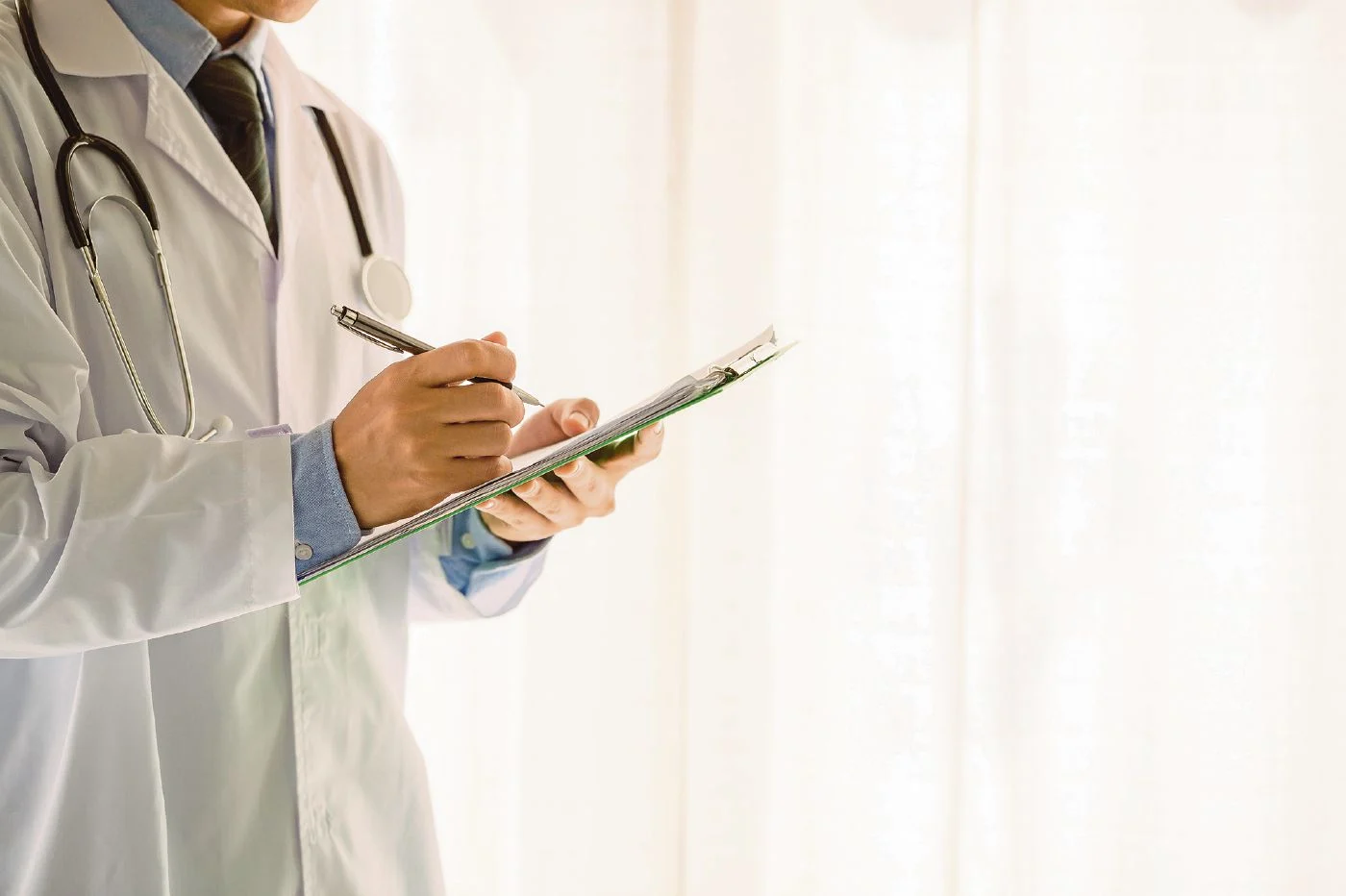Turkey fines over 100 doctors for Caesarian deliveries: report