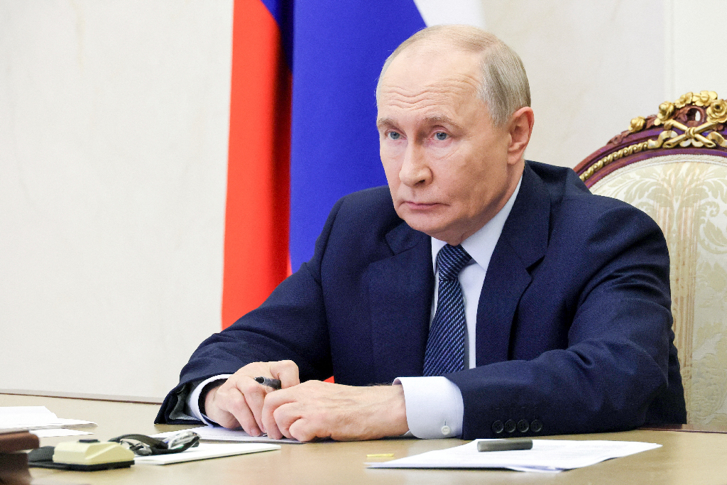 Putin orders halt in strikes on Kyiv for 3 days