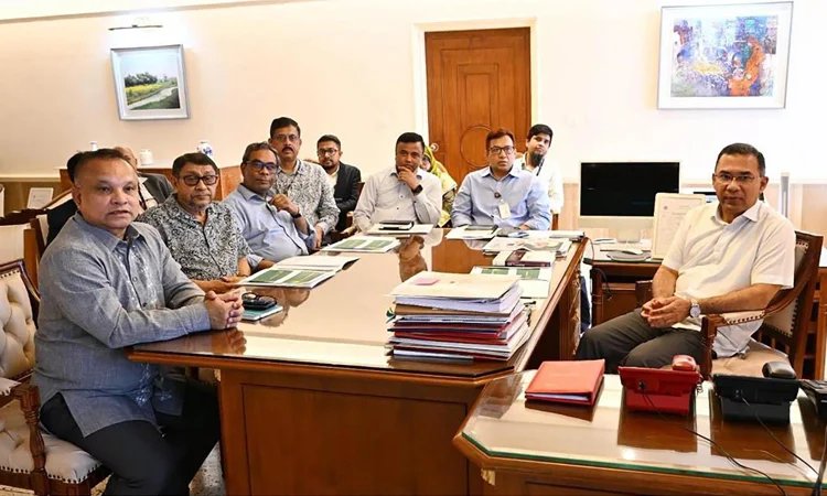 PM calls for pilot project to develop e-health platform