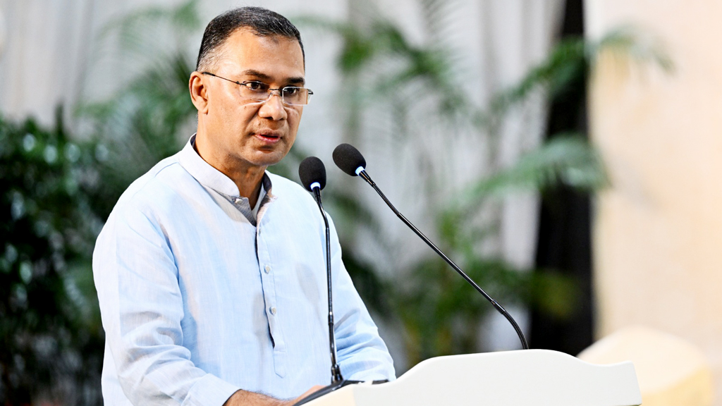 Bangladesh says PM will not visit India until Hasina extradited