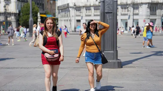 Spain declares top heat alert in three regions