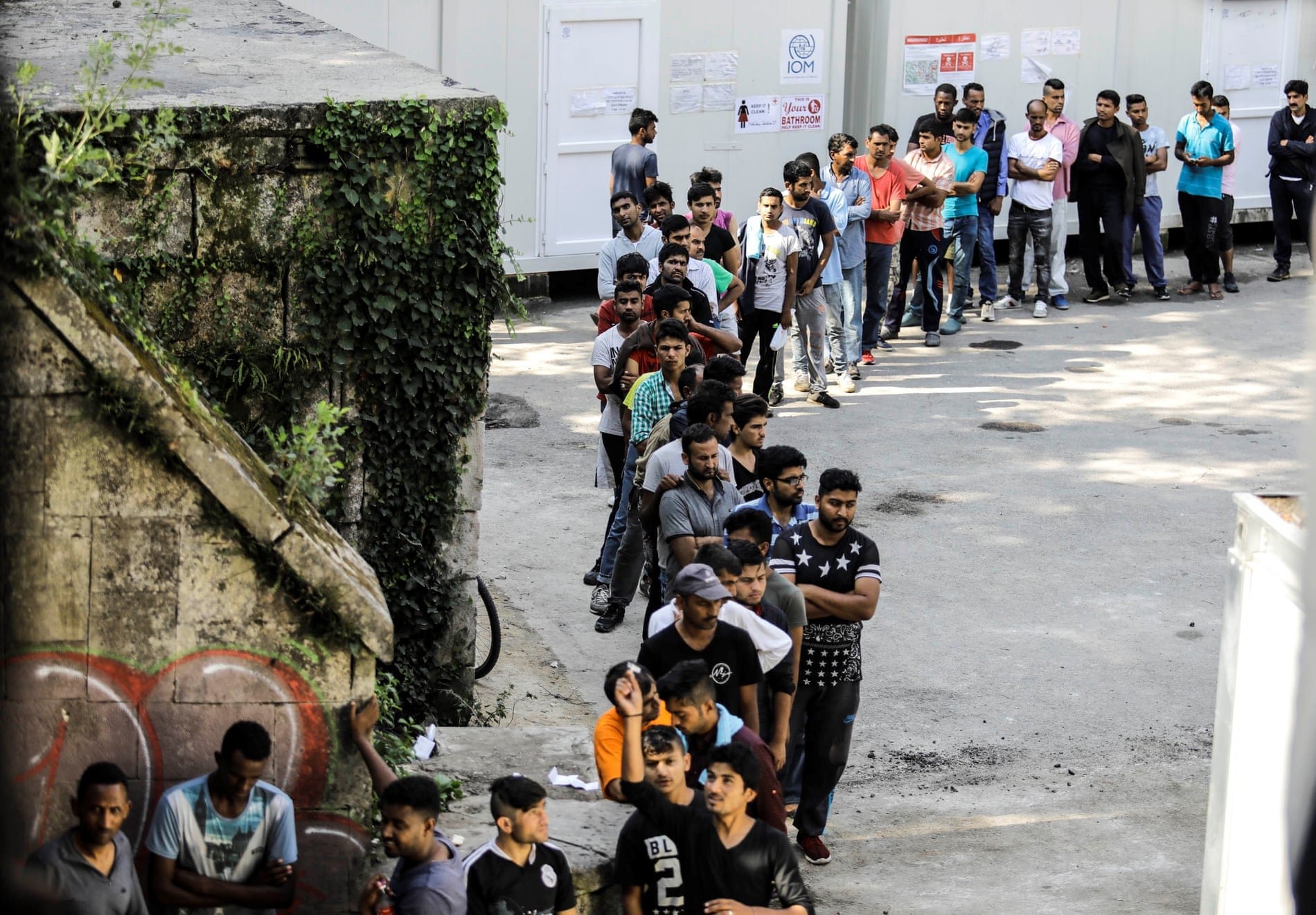 Hundreds of migrants, including Bangladeshis, detained at Bosnia-Croatia border