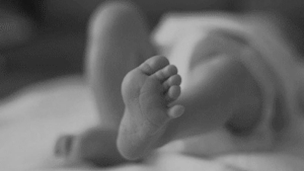 Newborn’s Dead Body Wrapped in Cloth Found on Footpath